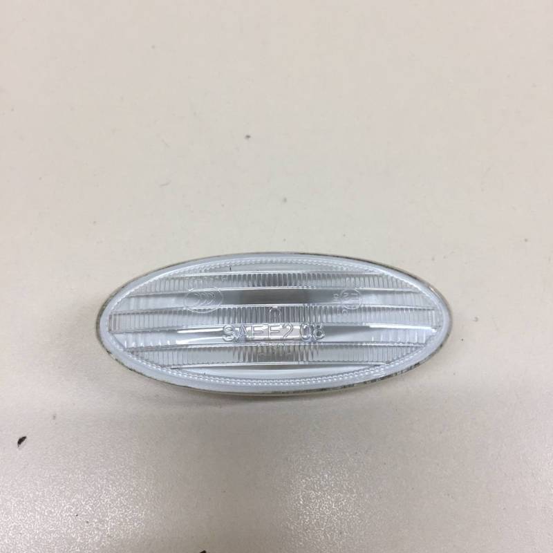 Повторитель на крыло Nissan Note (E11) 2006-2013 Повторитель на крыло Nissan Note (E11) 2006-2013