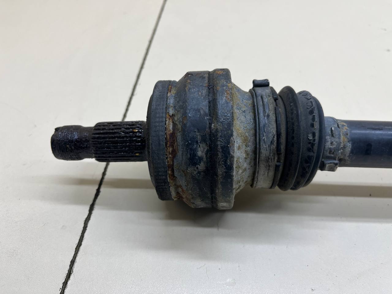 Полуось задняя левая Mercedes-Benz C-Class (W204) 2007-2014 Полуось задняя левая Mercedes-Benz C-Class (W204) 2007-2014