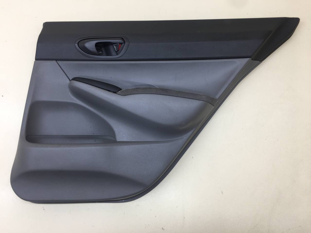 Обшивка двери задней правой Honda Civic 4D 2006-2012 Обшивка двери задней правой Honda Civic 4D 2006-2012
