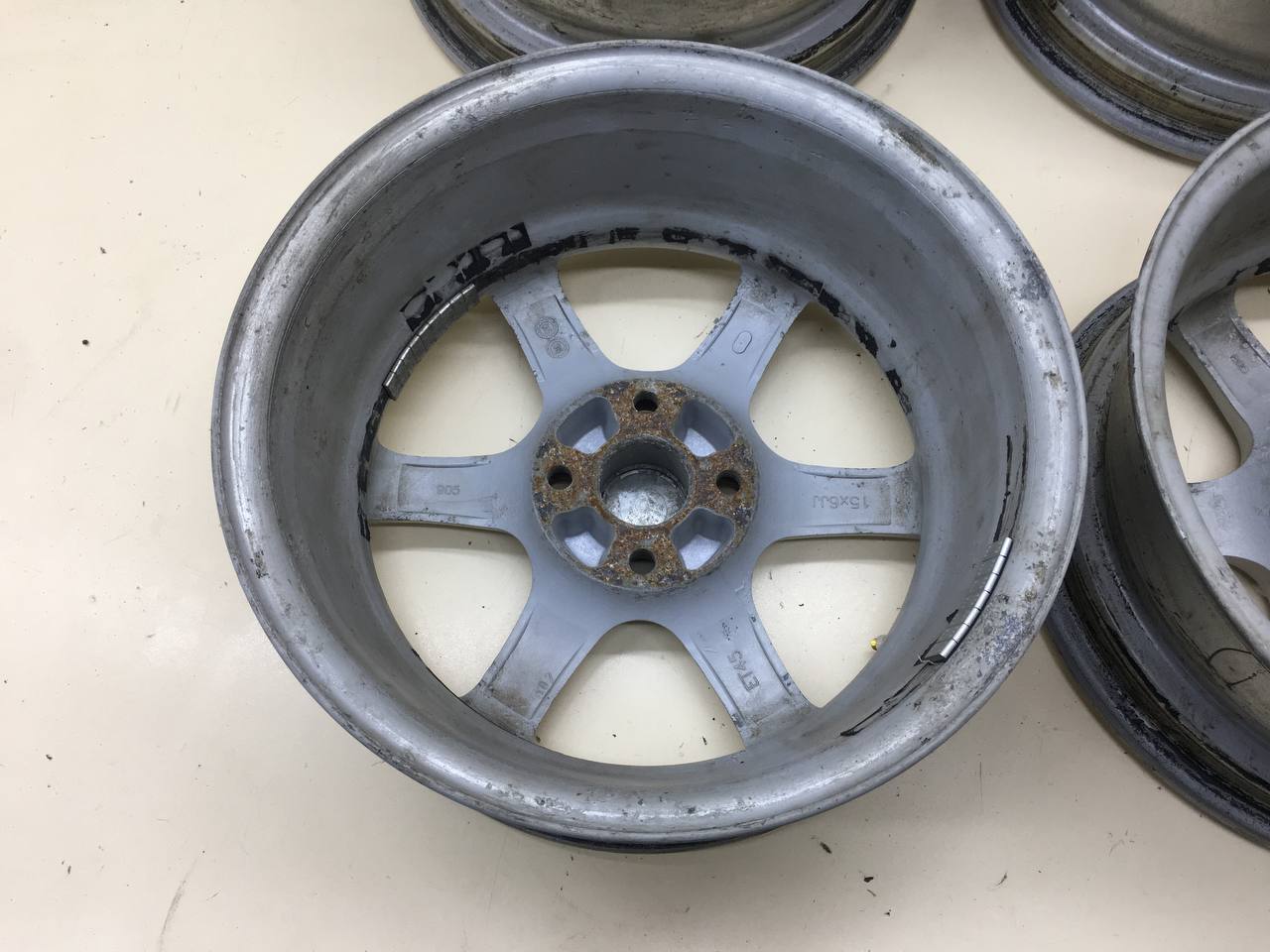 Диски к-кт R15 Литые