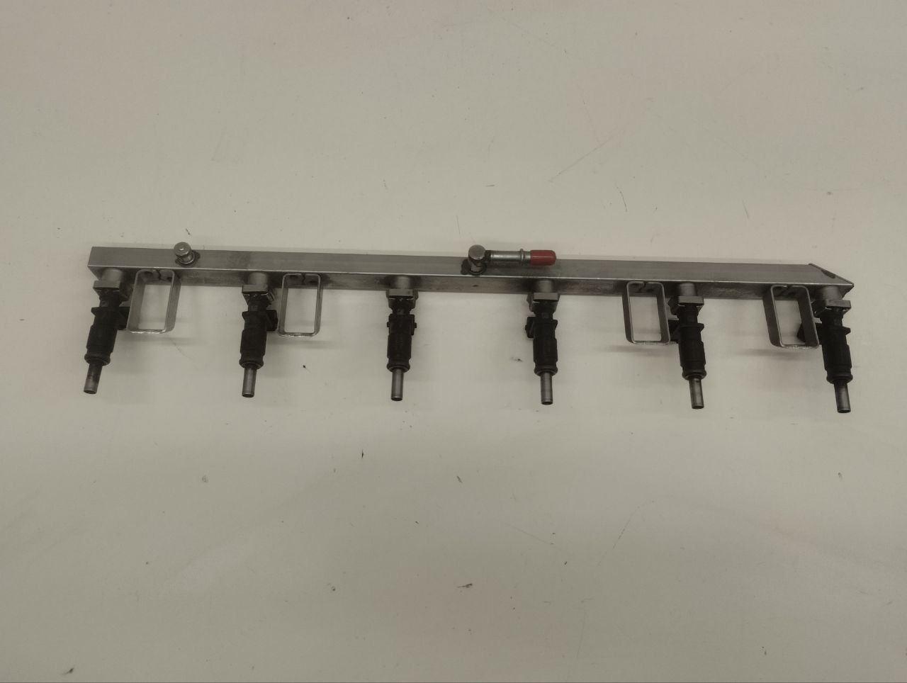 Рейка топливная (рампа) BMW X3 E83 2004-2010 Рейка топливная (рампа) BMW X3 E83 2004-2010