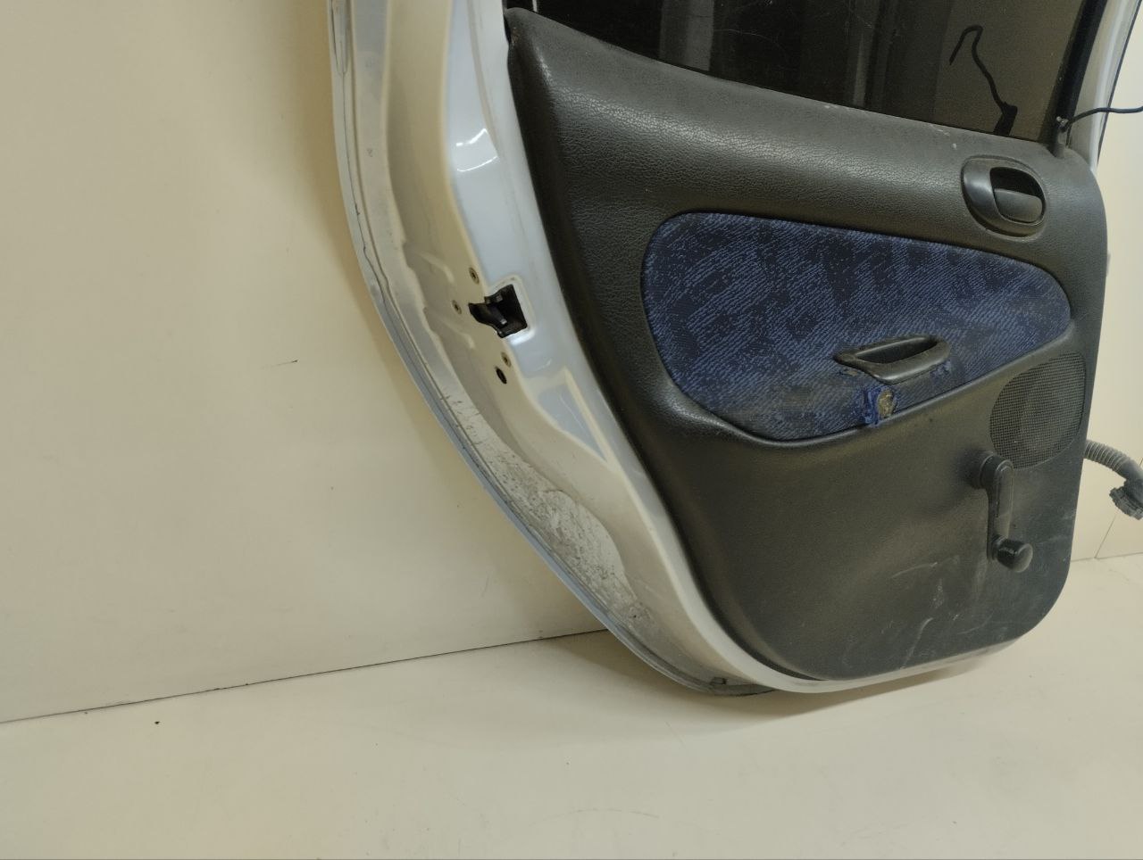 Дверь задняя левая Peugeot 206 1998-2012 Дверь задняя левая Peugeot 206 1998-2012