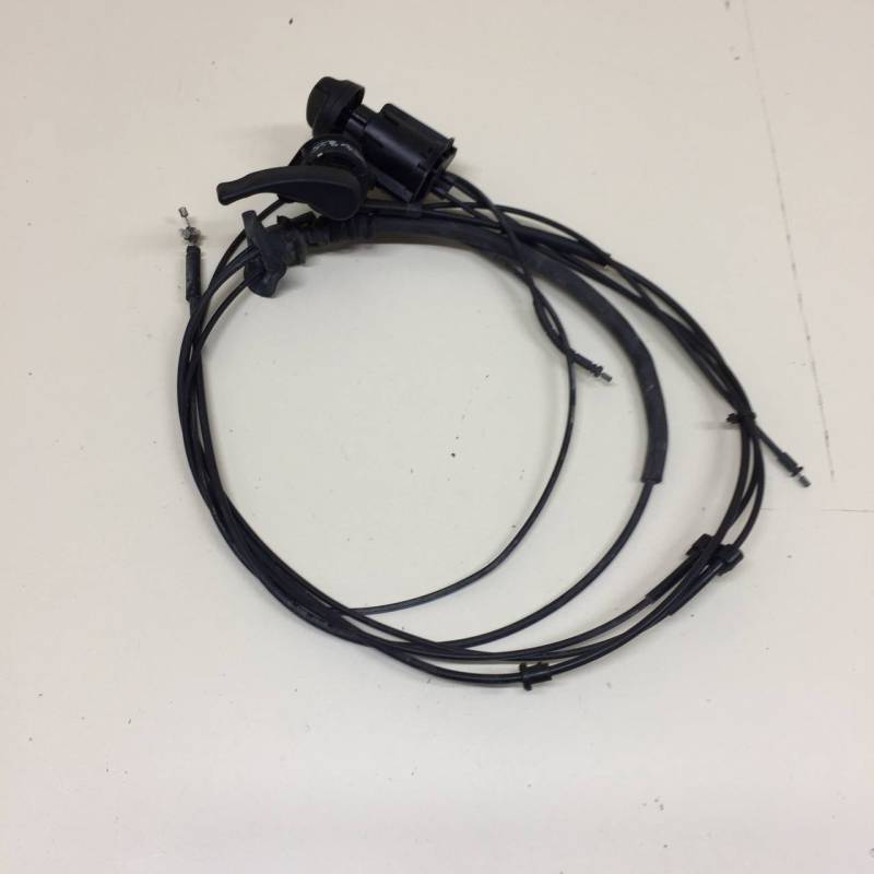 Ручка открывания капота Renault Duster (HSA, HSM) 2012> Ручка открывания капота Renault Duster (HSA, HSM) 2012>