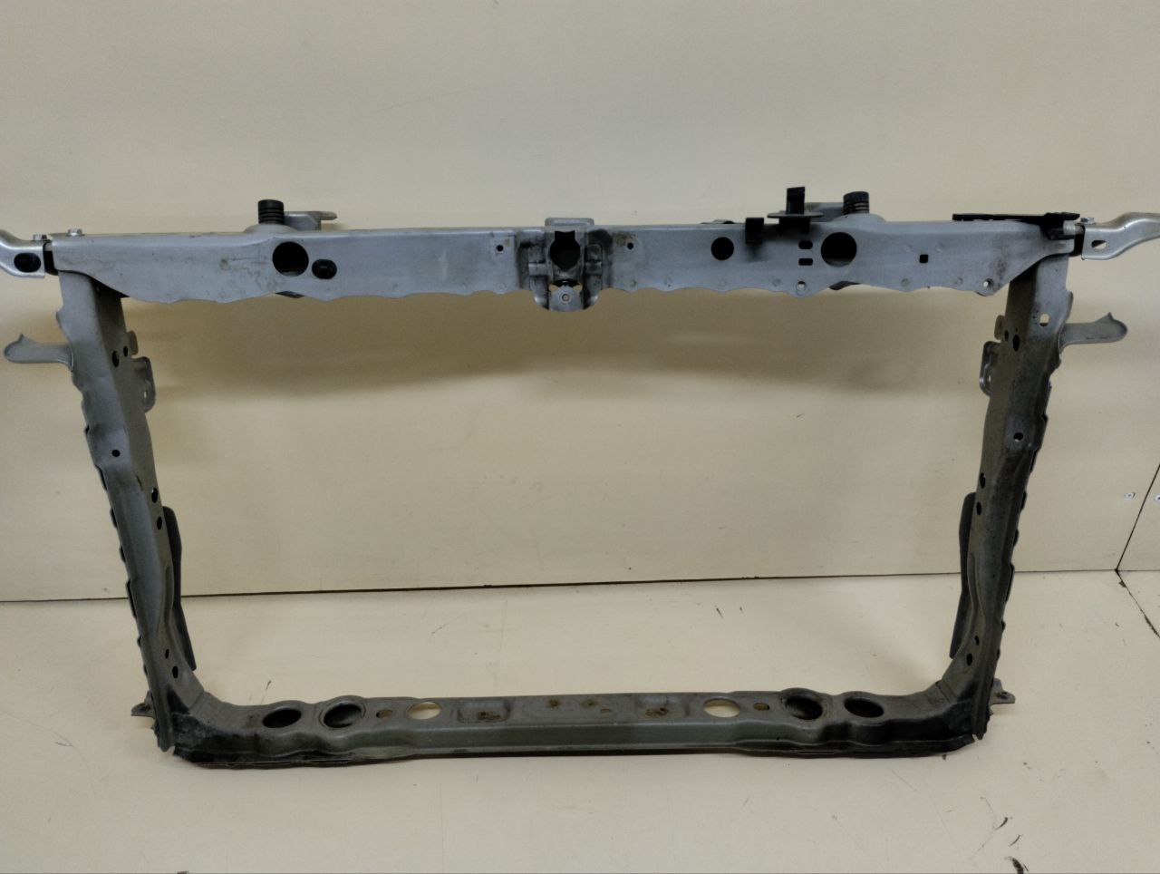 Панель передняя Toyota Auris (E150) 2006-2012 Панель передняя Toyota Auris (E150) 2006-2012