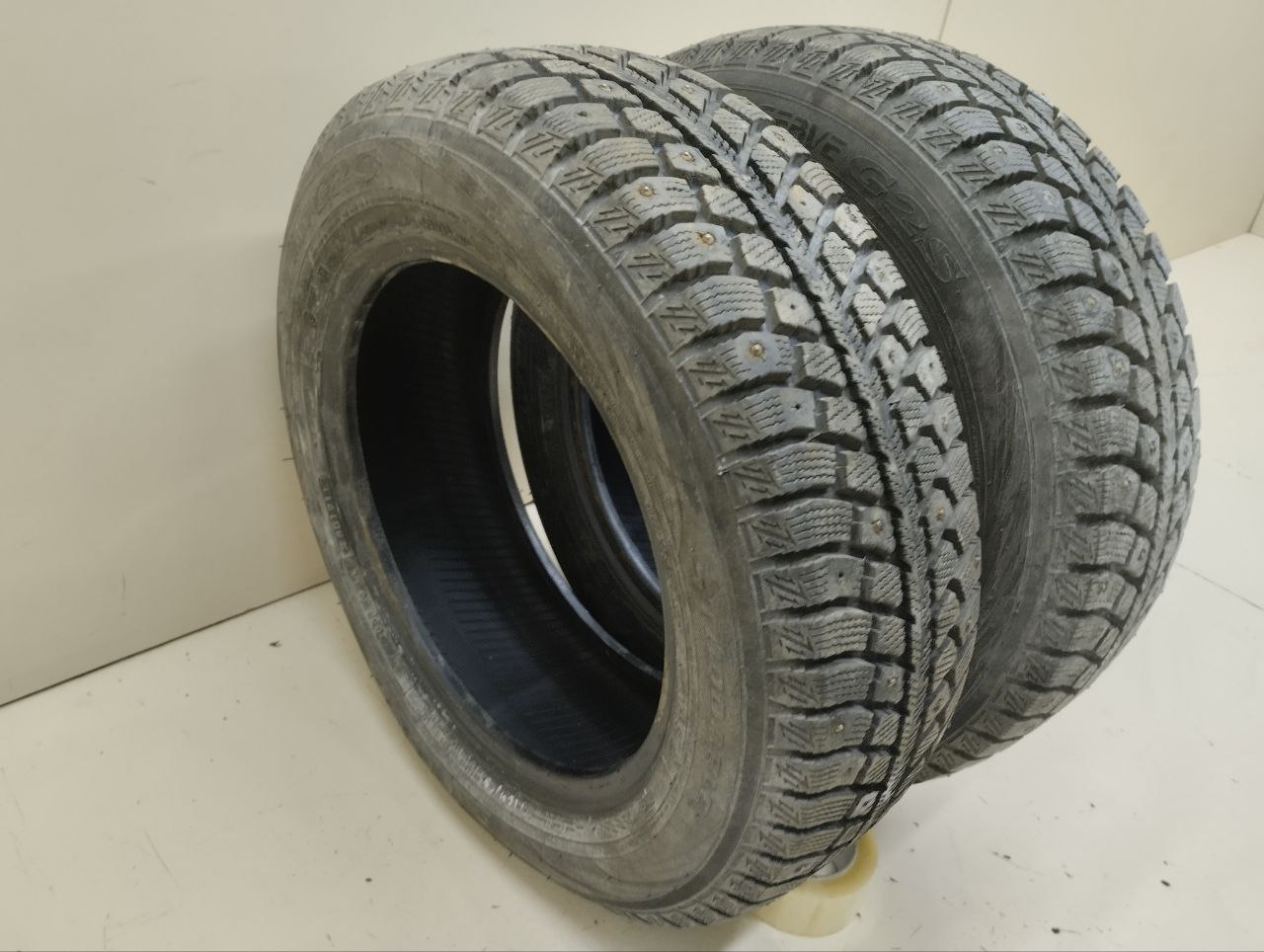 Шины R15 Зимние шипованные TOYO OBSERVE G25