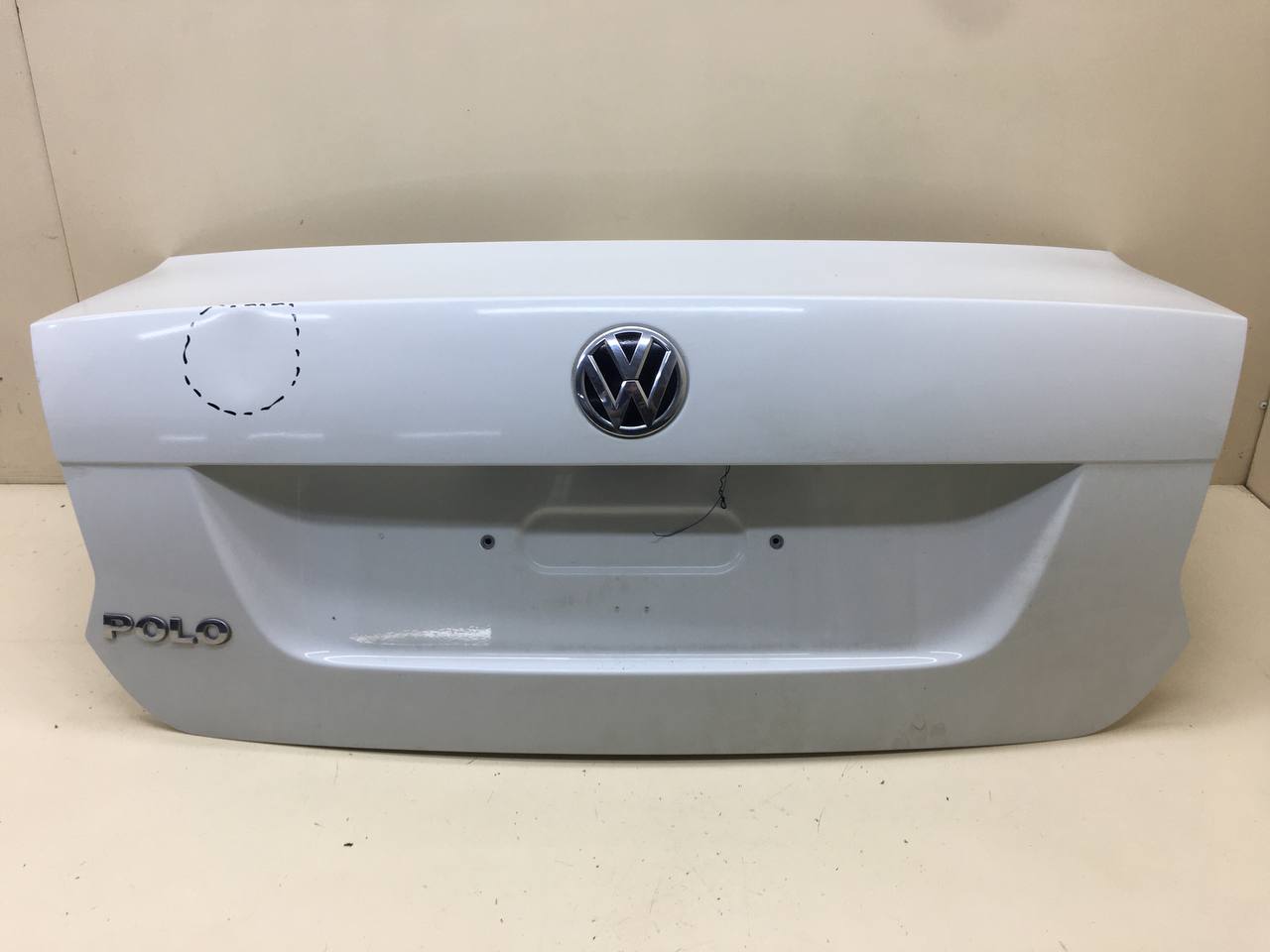 Крышка багажника Volkswagen Polo (MK5) 2011-2020 Крышка багажника Volkswagen Polo (MK5) 2011-2020