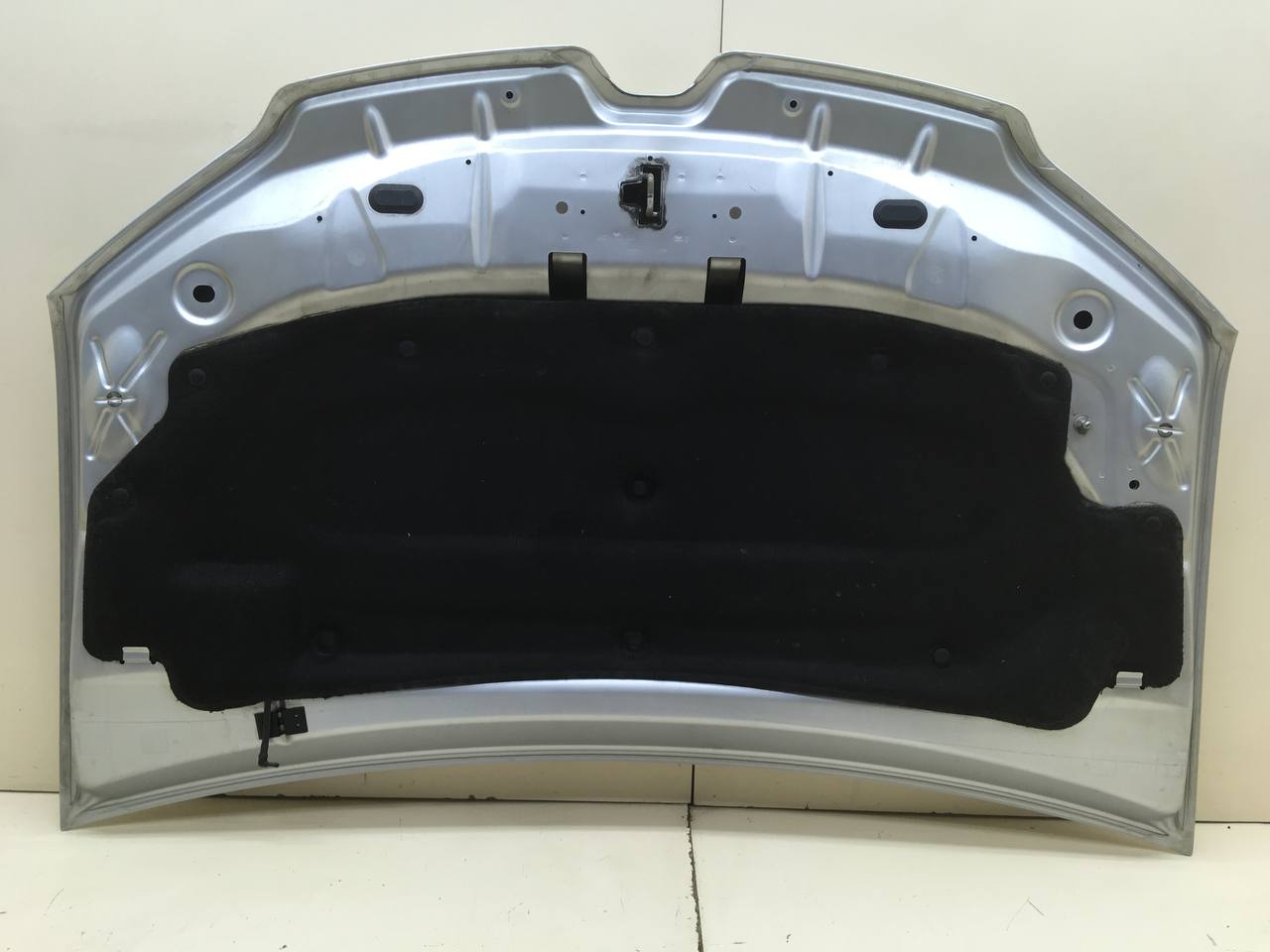 Капот Renault Sandero Stepway (5S) 2014-2022 Капот Renault Sandero Stepway (5S) 2014-2022