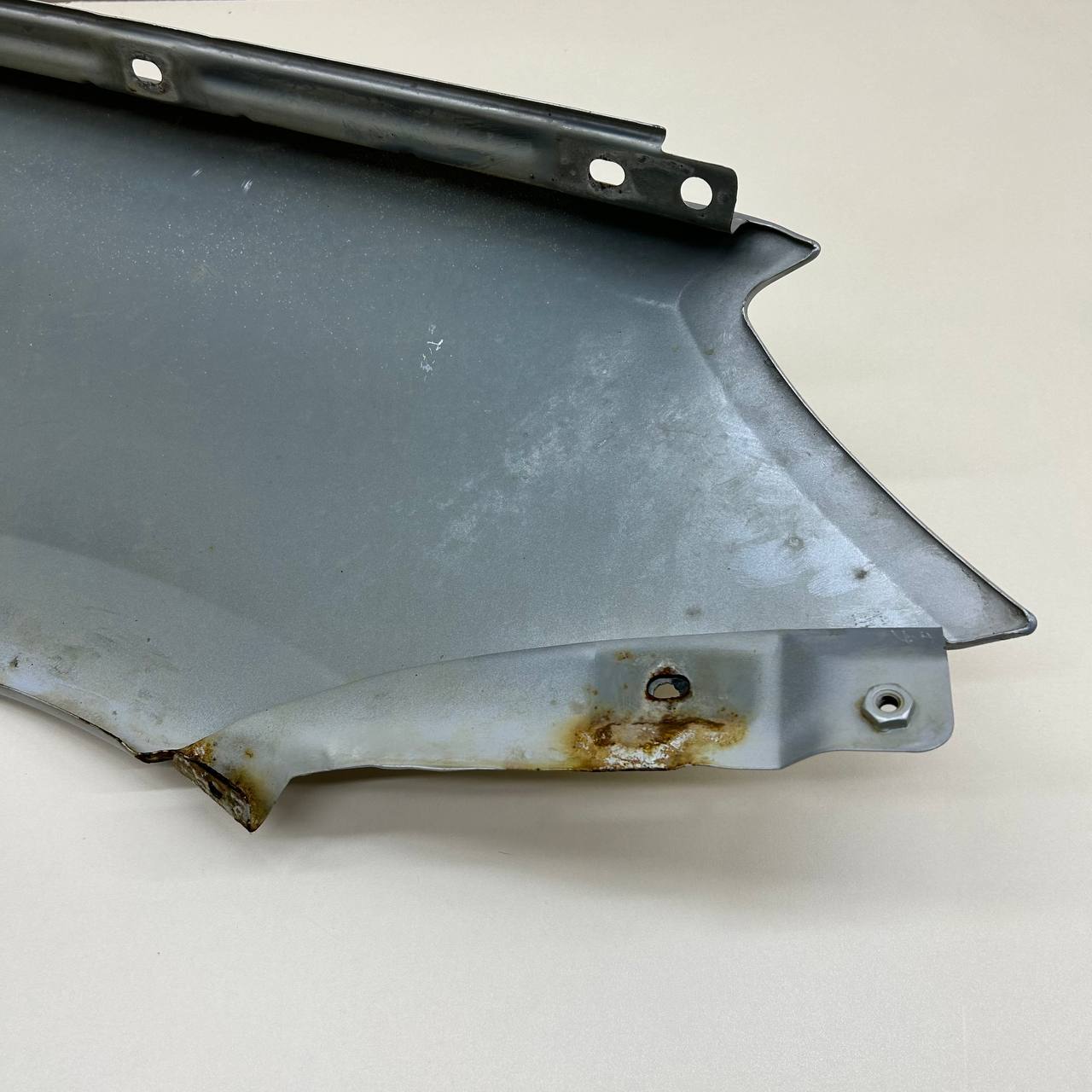 Крыло переднее левое Lada Granta 2011>