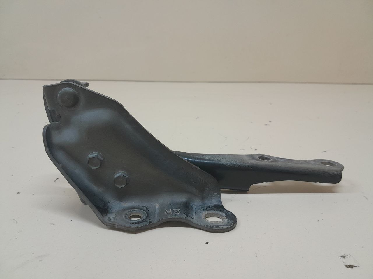 Петля капота правая Toyota Land Cruiser (J200) 2007-2015