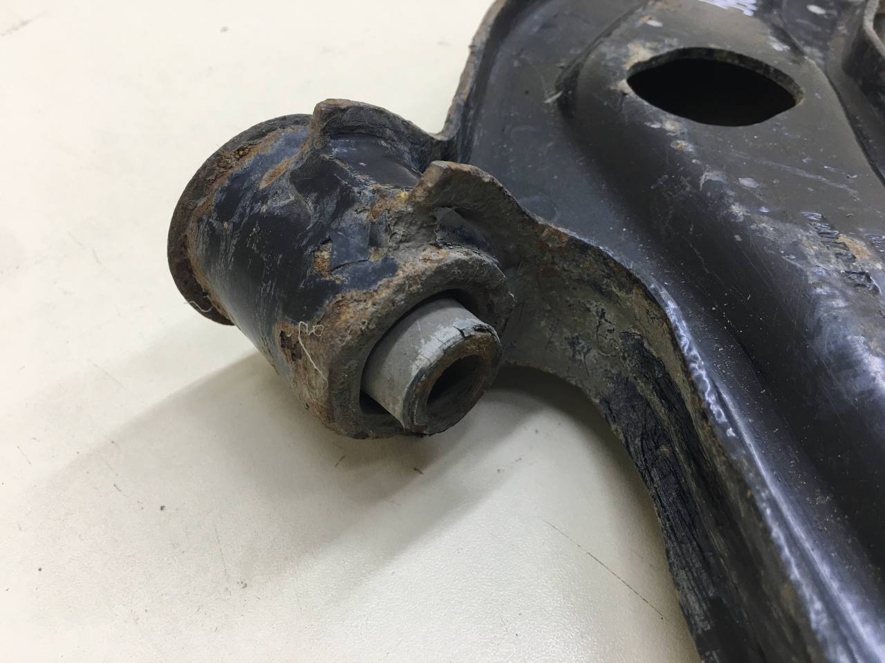 Рычаг передний правый Fiat Albea 2002-2012