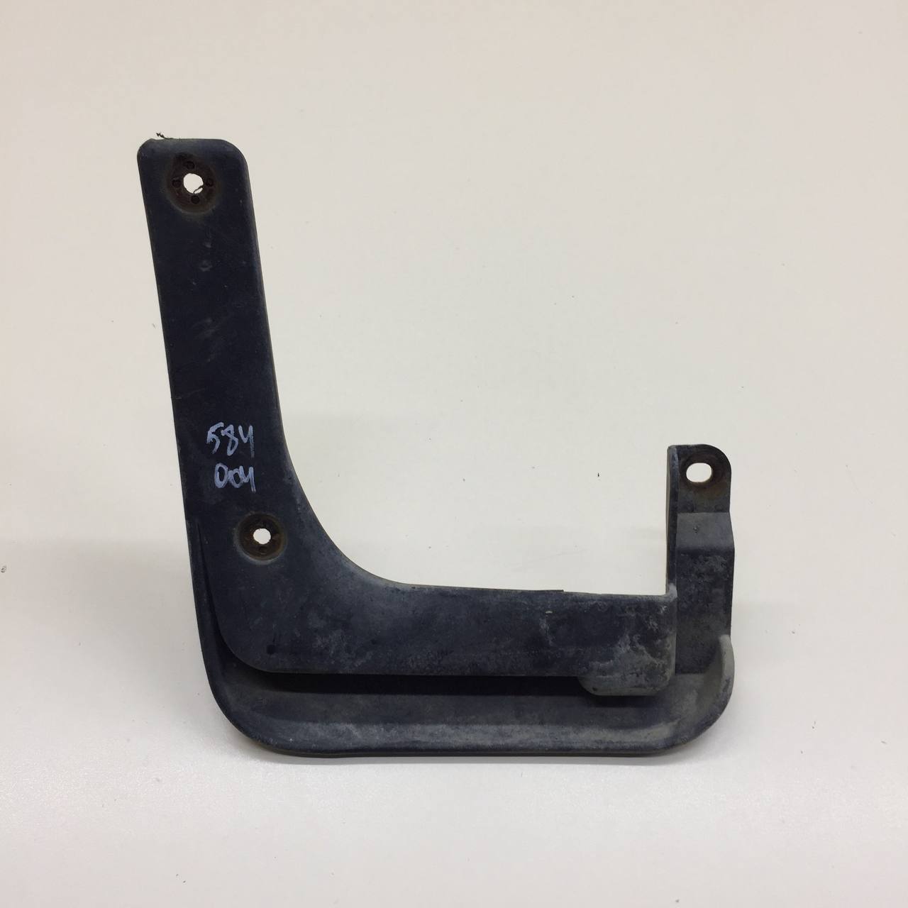 Брызговик передний правый Hyundai i40 (VF) 2011>