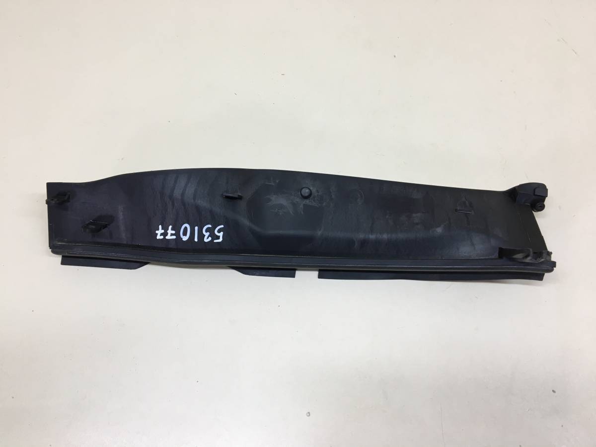 Накладка (кузов внутри) BMW 1-series E87/E81 2004-2011
