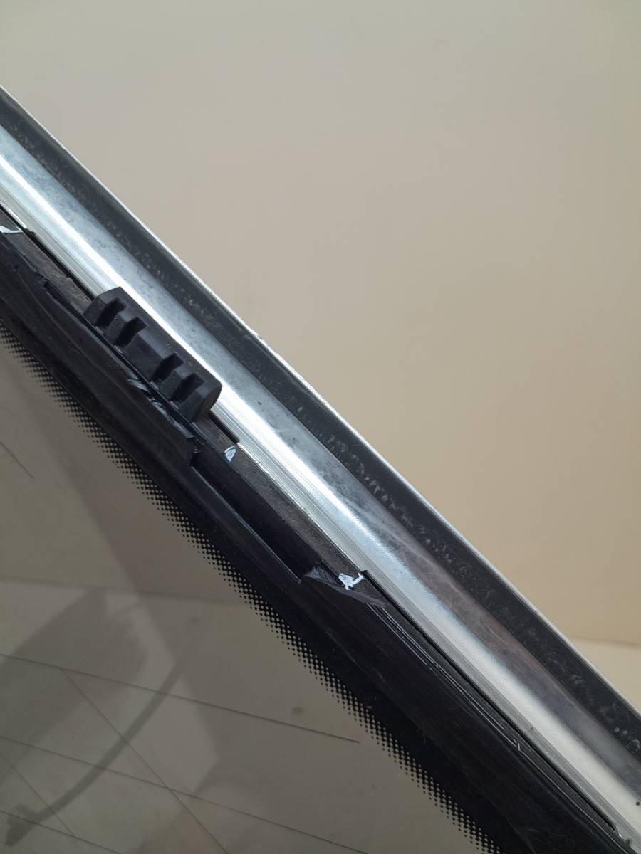 Стекло кузовное глухое левое Audi Q7 (4L) 2005-2015