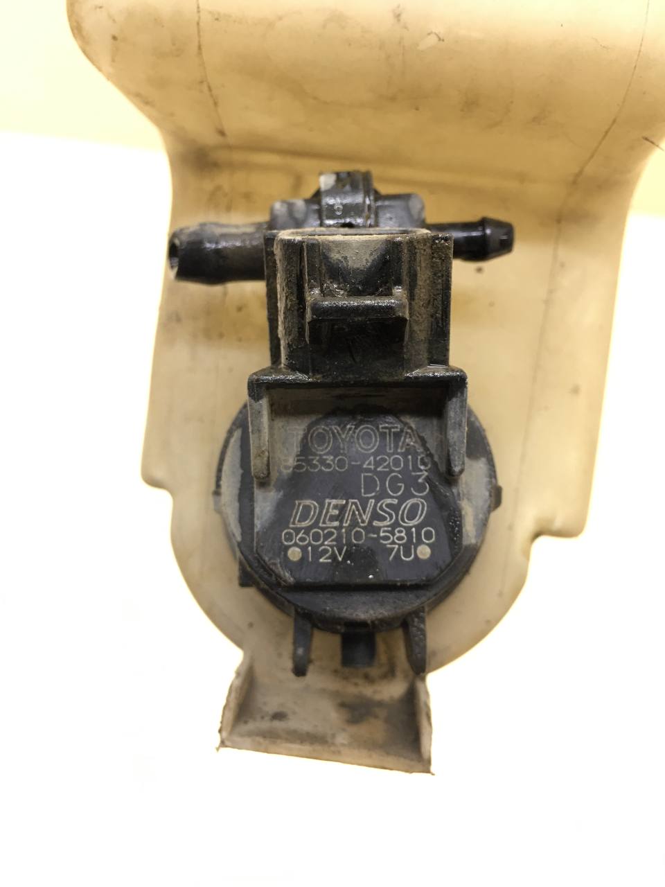 Бачок омывателя лобового стекла Toyota Rav 4 (XA40) 2013-2019