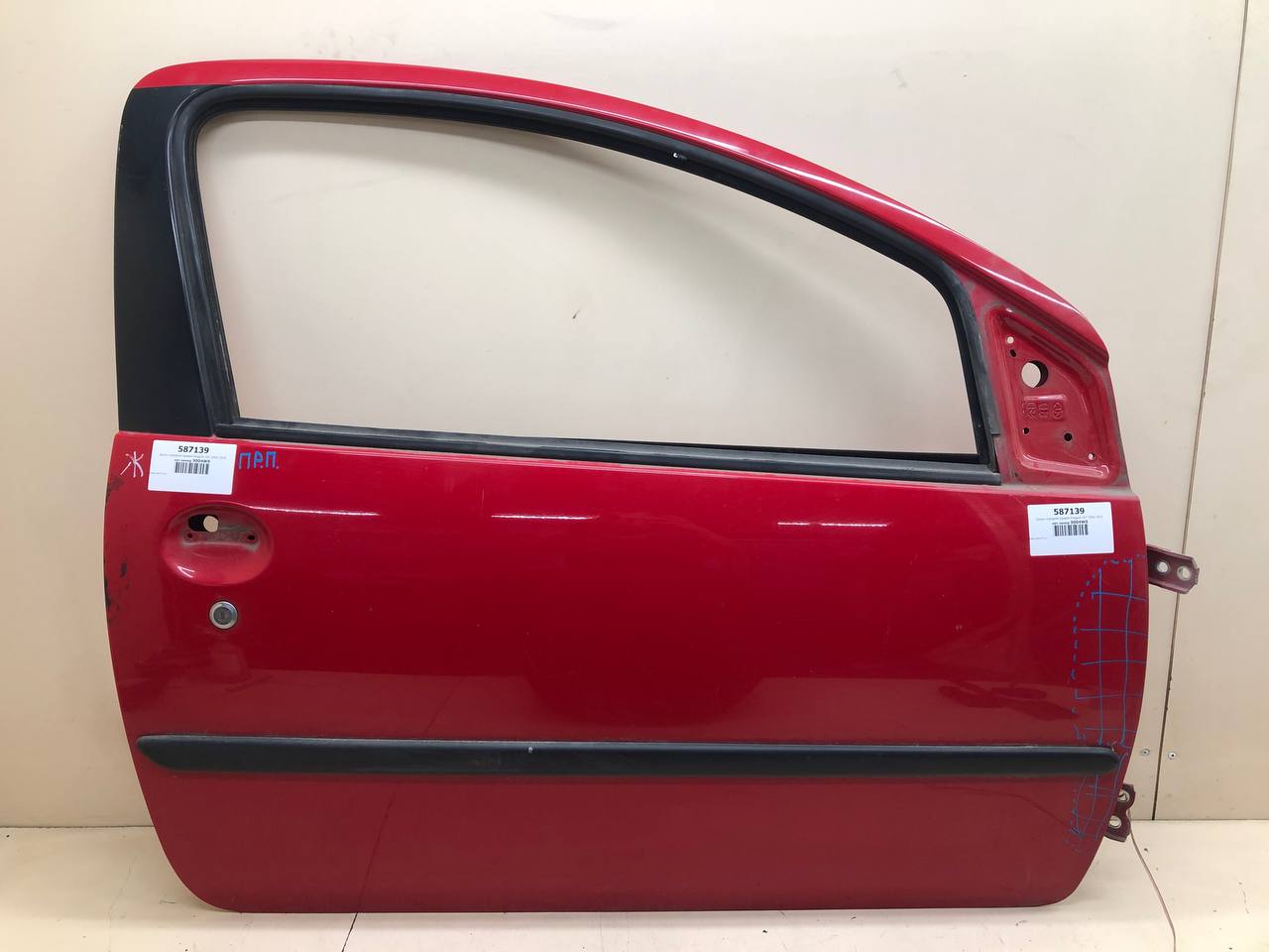 Дверь передняя правая Peugeot 107 2006-2014