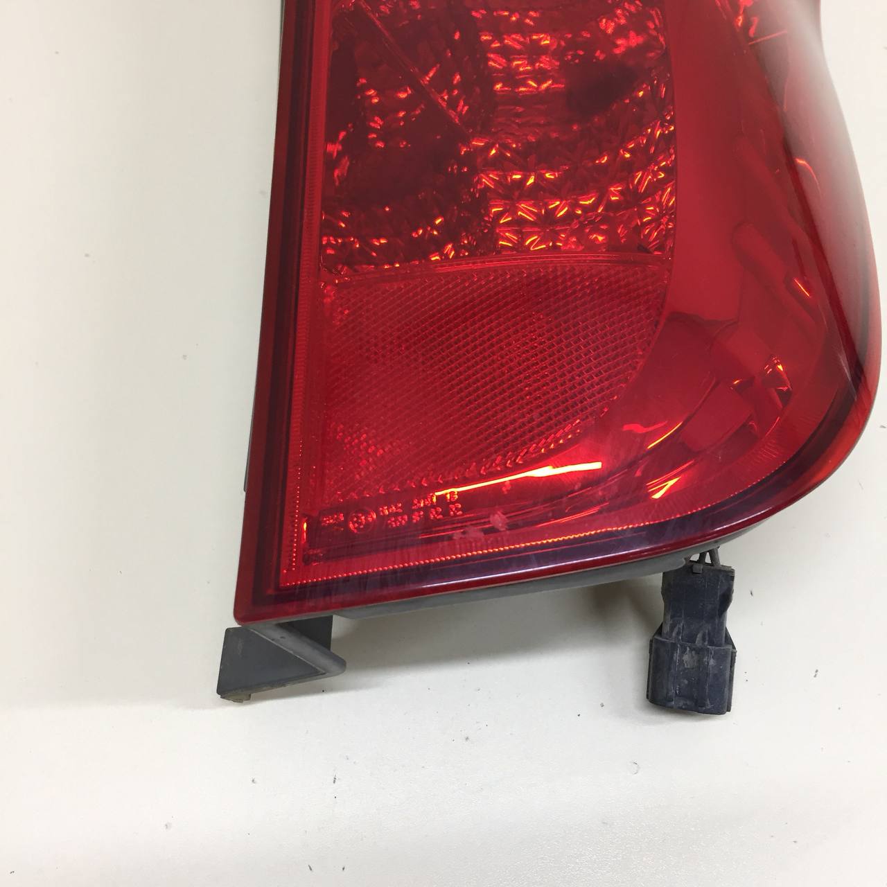 Фонарь задний правый Hyundai Starex H1/Grand Starex 2007> Фонарь задний правый Hyundai Starex H1/Grand Starex 2007>
