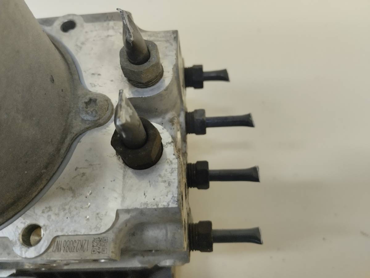 Блок ABS (насос) Lexus RX 350 /450h (XL10) 2009-2015