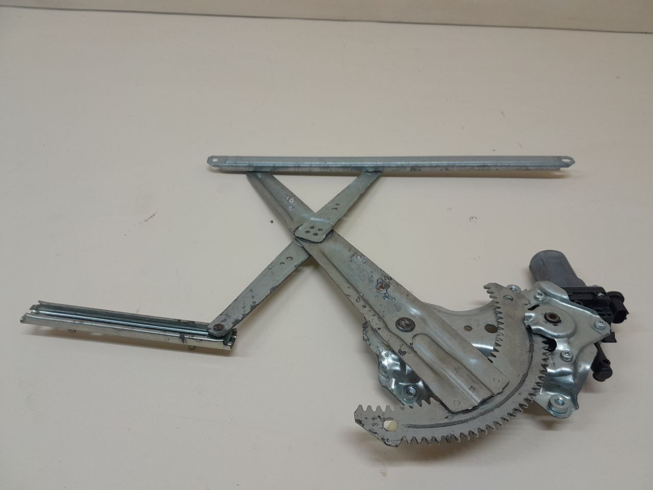 Стеклоподъемник электр. передний правый Mitsubishi Outlander (GF) 2012>