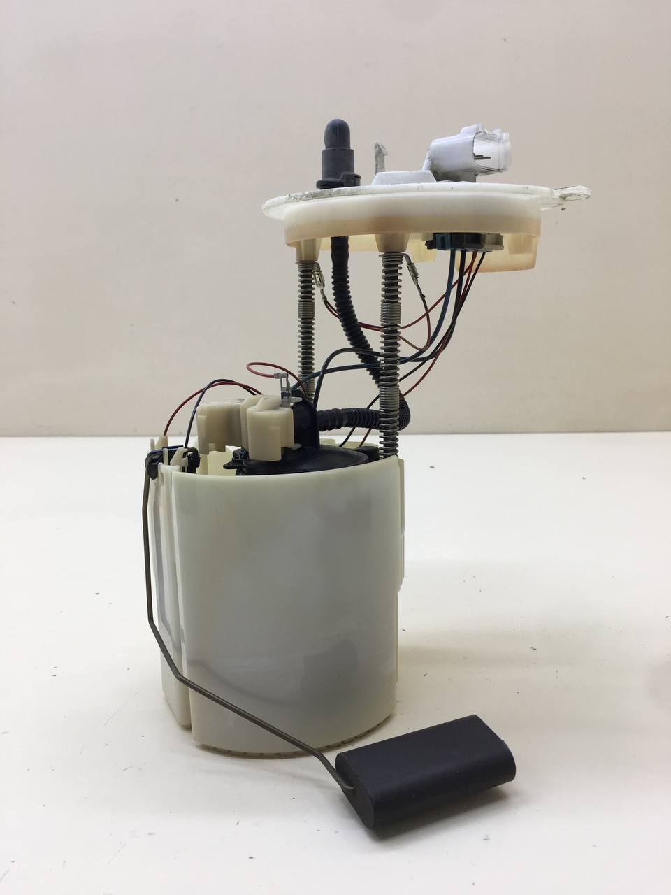 Насос топливный электрический Chevrolet Cruze (J300) 2009-2016