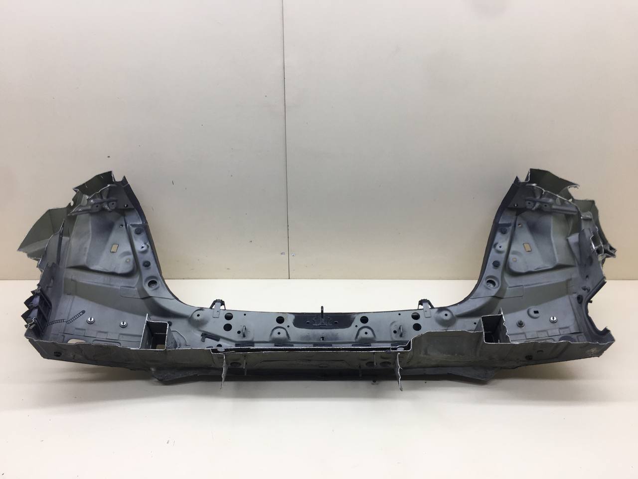 Панель задняя BMW 7-Series F01,F02  2008-2015