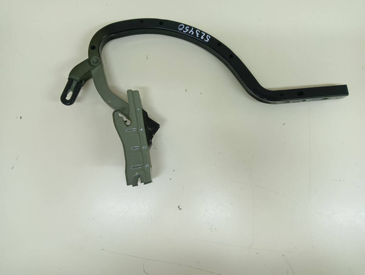 Петля крышки багажника Toyota Camry (XV50) 2011-2017 Петля крышки багажника Toyota Camry (XV50) 2011-2017