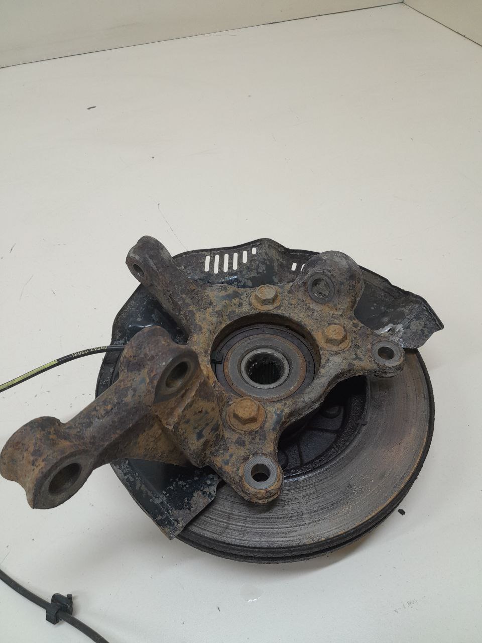 Кулак поворотный передний правый Toyota Auris (E150) 2006-2012 Кулак поворотный передний правый Toyota Auris (E150) 2006-2012