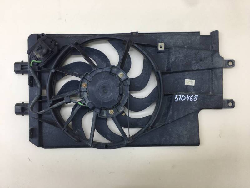 Диффузор вентилятора Lada Granta 2011>