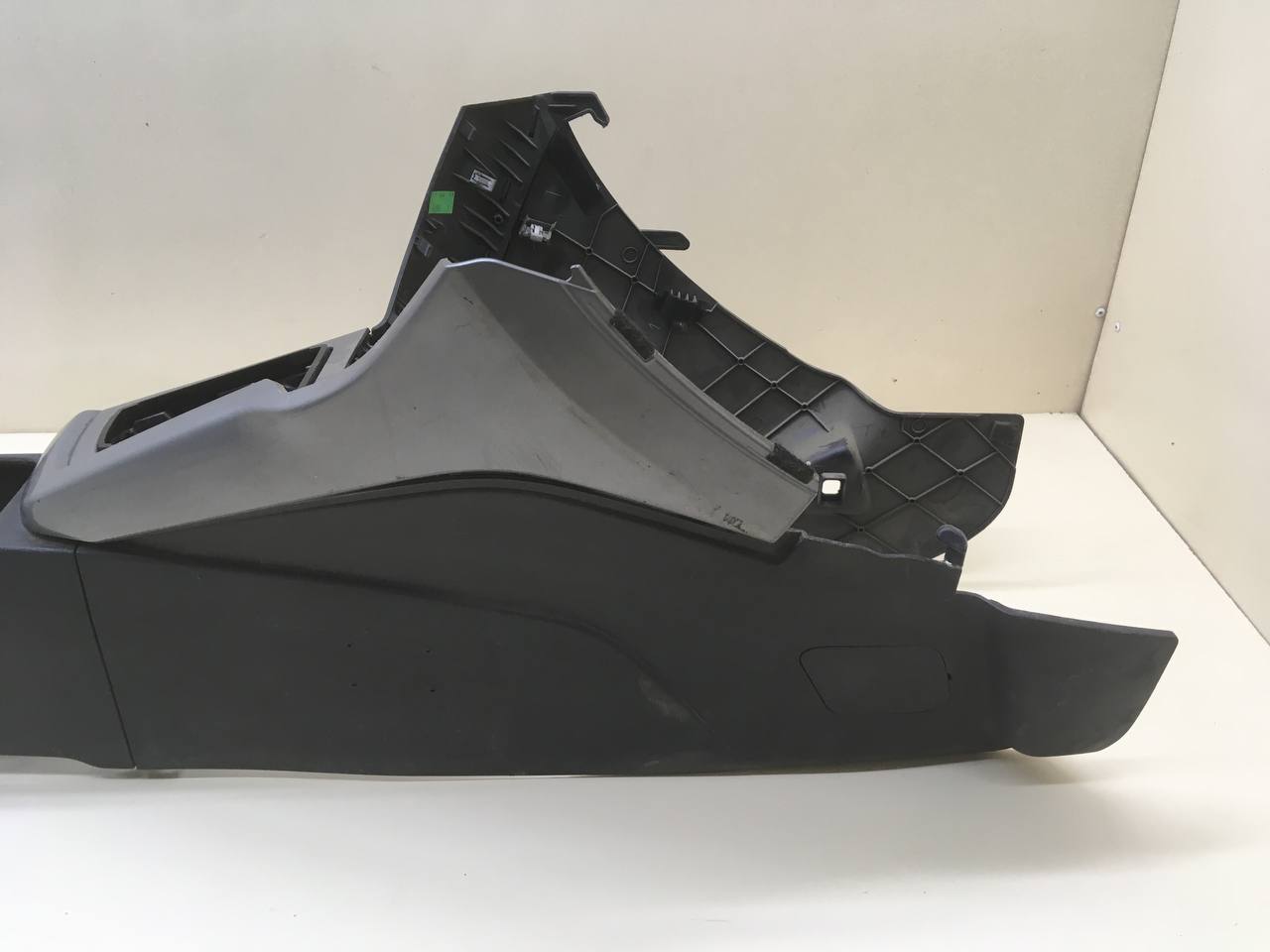 Консоль центральная Ford Focus 3 2011>