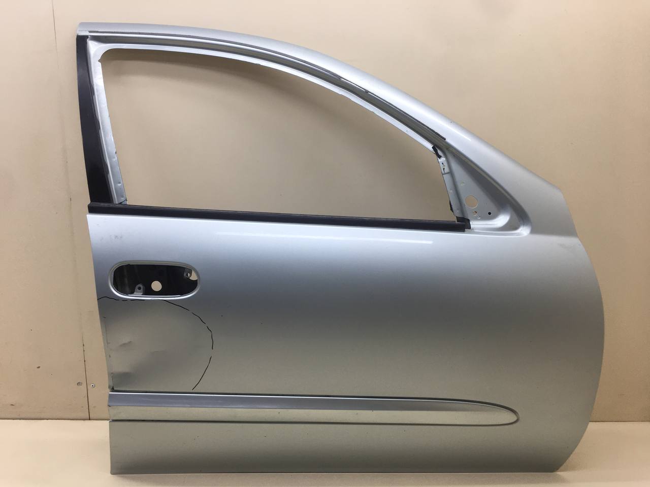 Дверь передняя правая Nissan Almera Classic (B10) 2006-2013