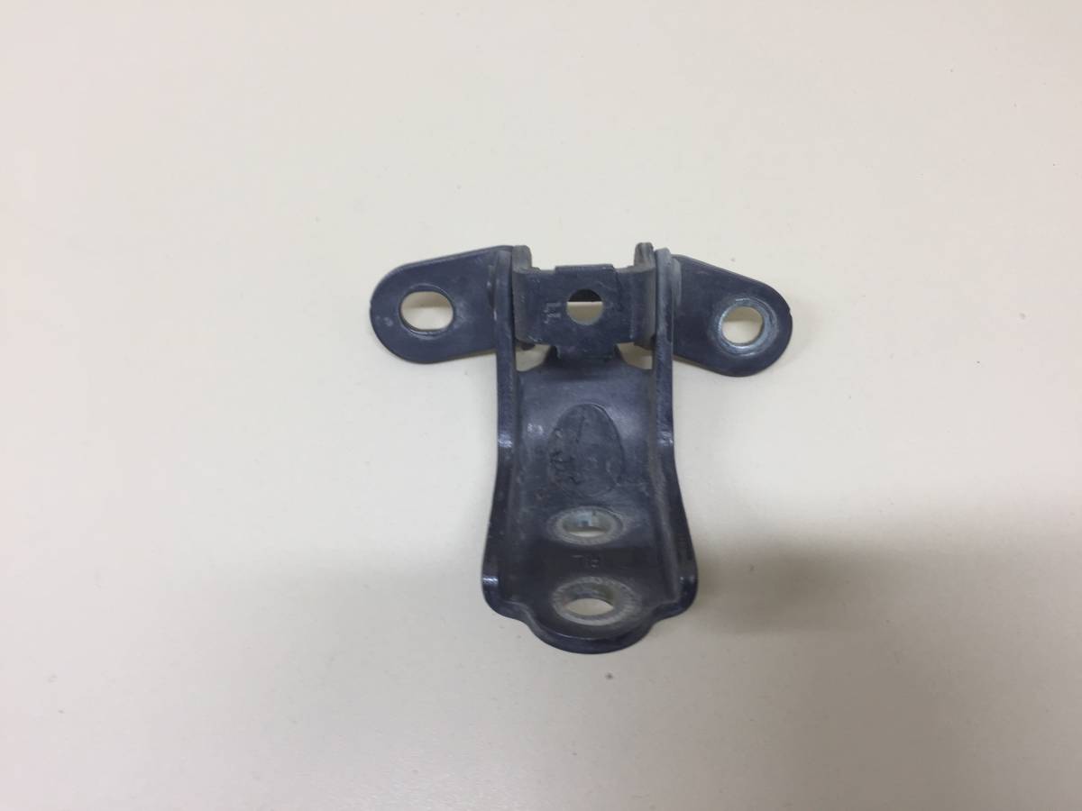 Петля двери задней левой нижняя Hyundai Solaris (RB) 2010-2017