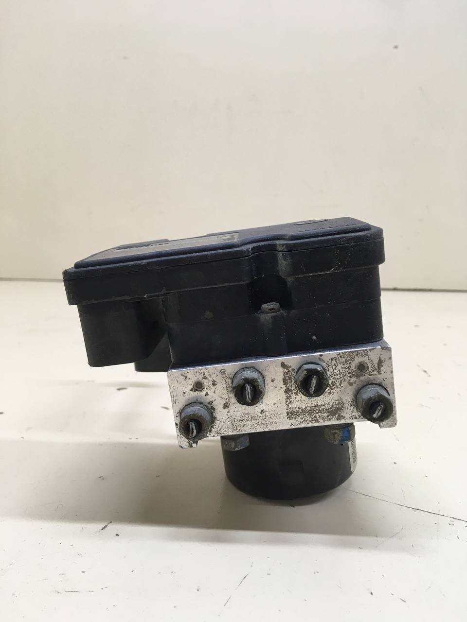 Блок ABS (насос) Ford Focus 2 (DB) 2008-2011