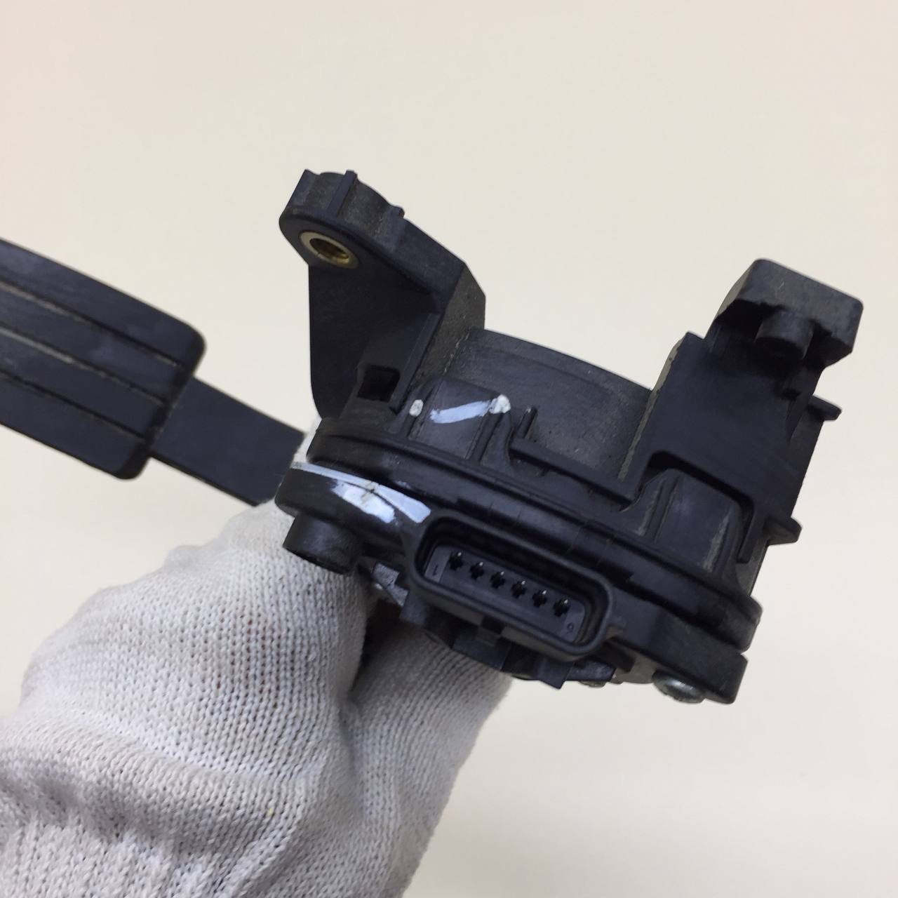 Педаль газа Renault Sandero Stepway (5S) 2014-2022 Педаль газа Renault Sandero Stepway (5S) 2014-2022