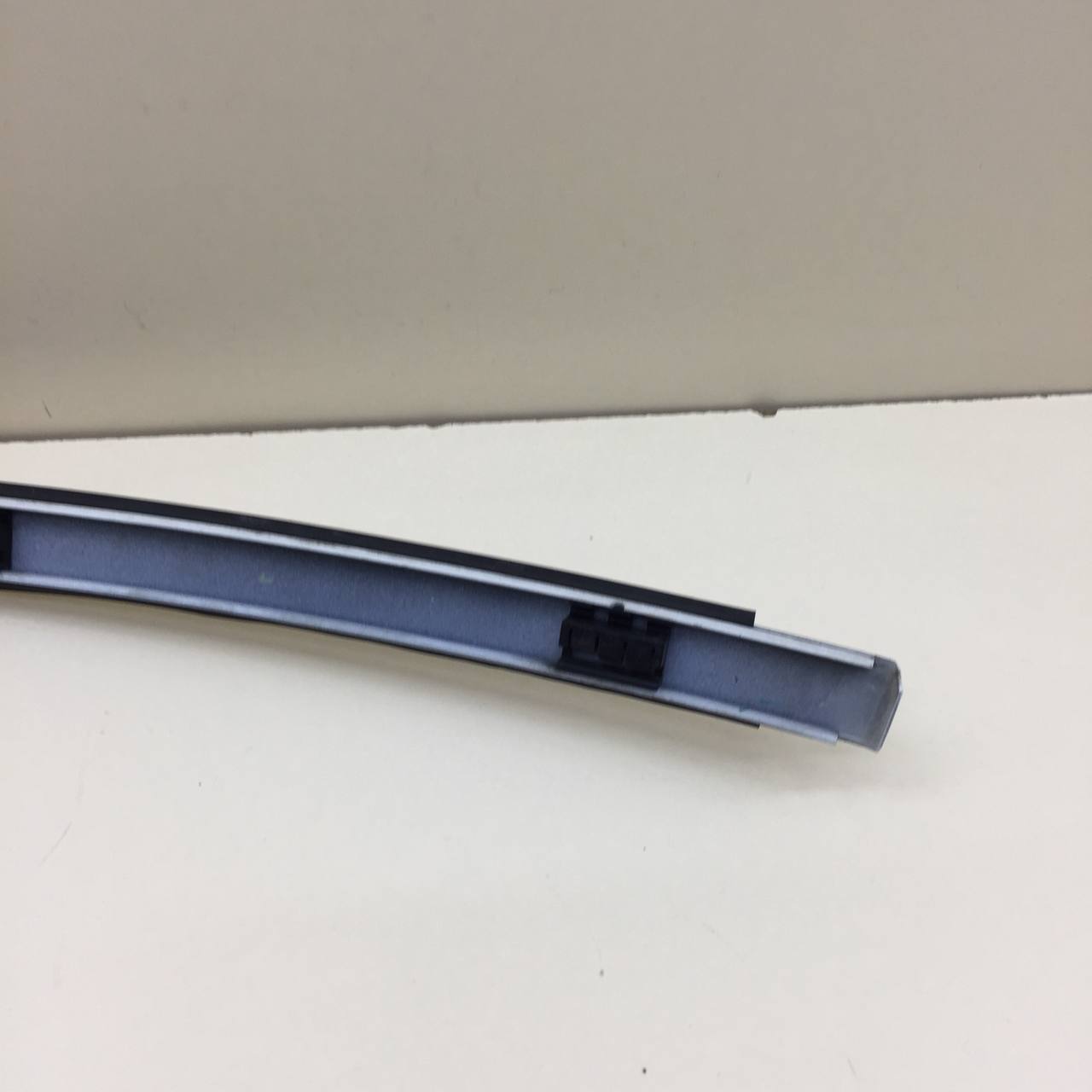 Молдинг крыши правый BMW 3-series E90/E91 2005-2011