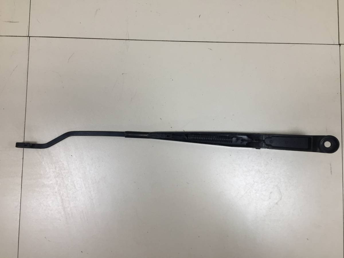 Поводок стеклоочистителя передний правый Daewoo Gentra 2013-2015