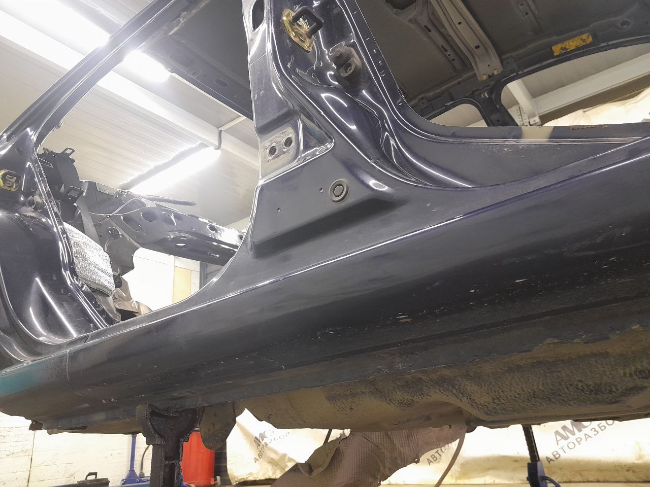 Порог со стойкой правый Nissan Almera (N16) 2000-2006