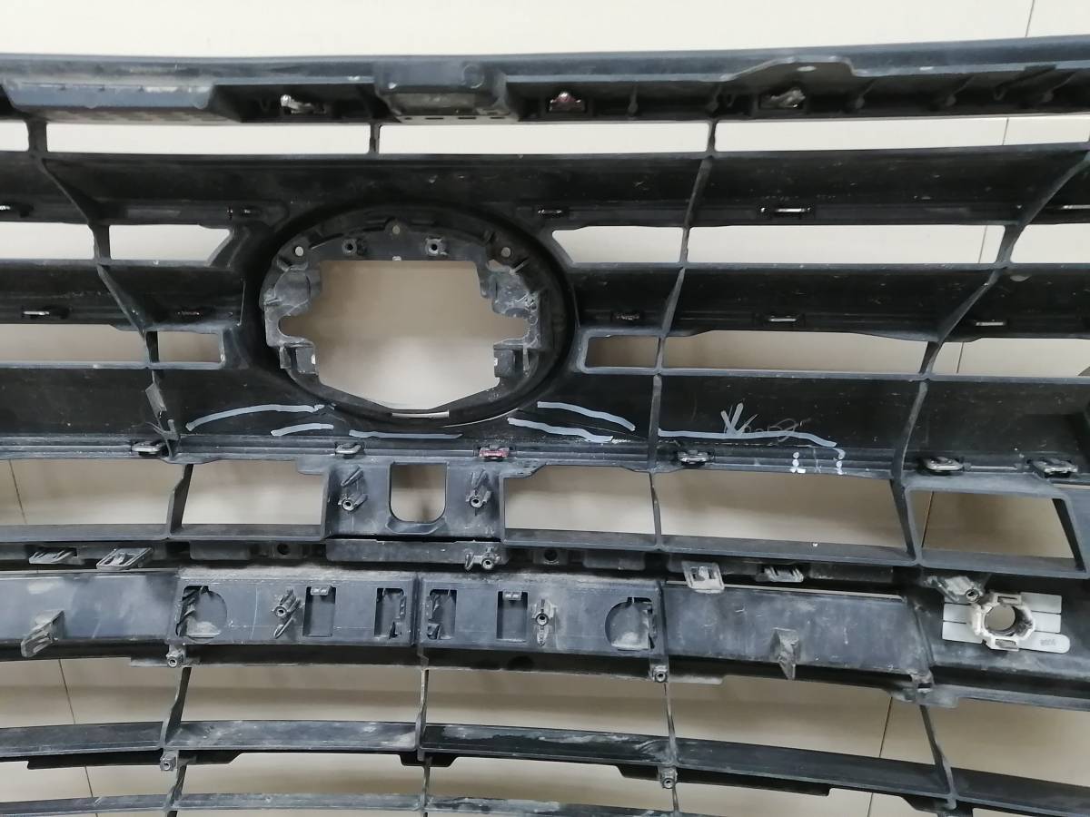 Решетка радиатора Lexus LX450D/570 2015>