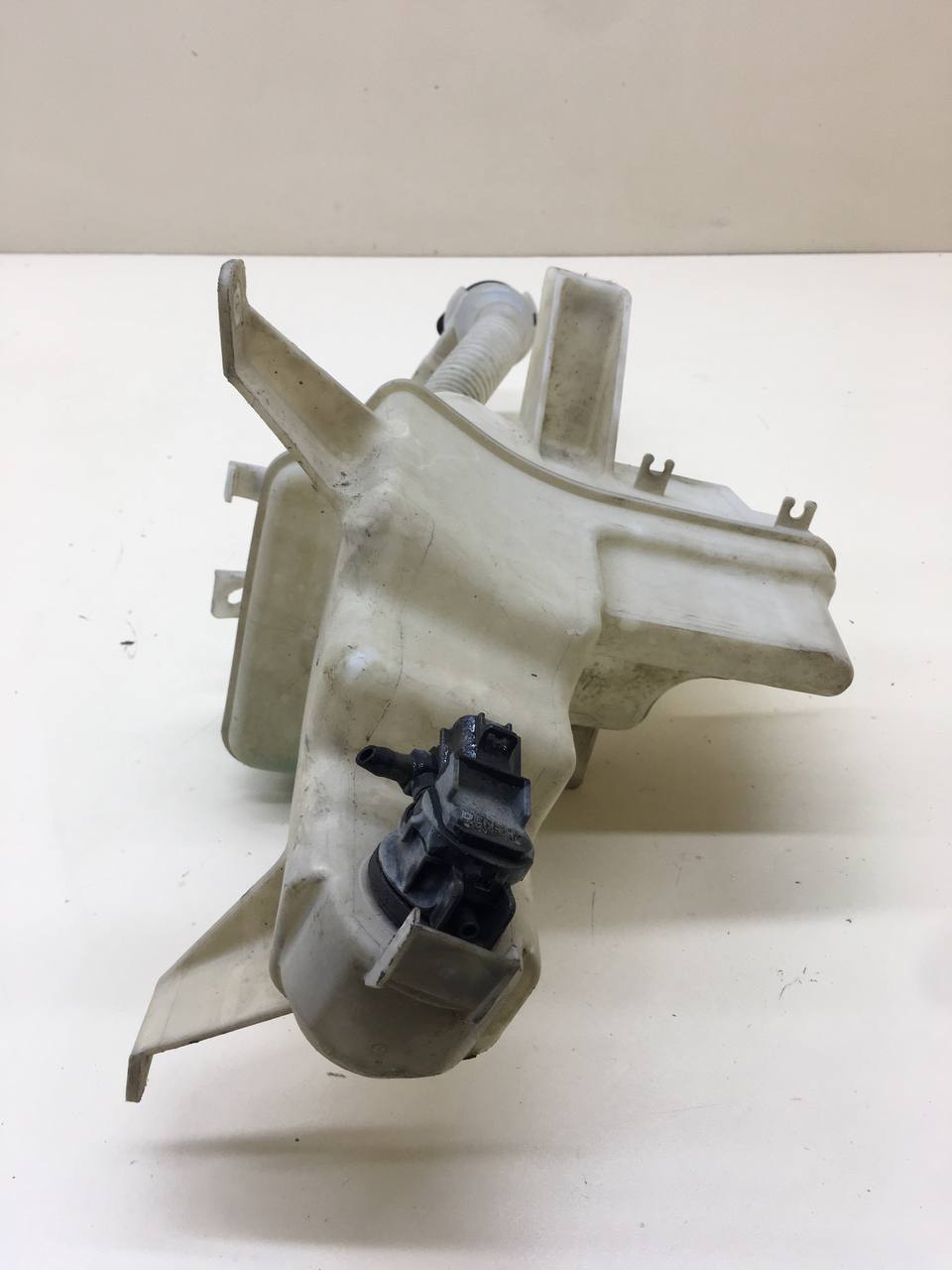 Бачок омывателя лобового стекла Toyota Rav 4 (XA40) 2013-2019