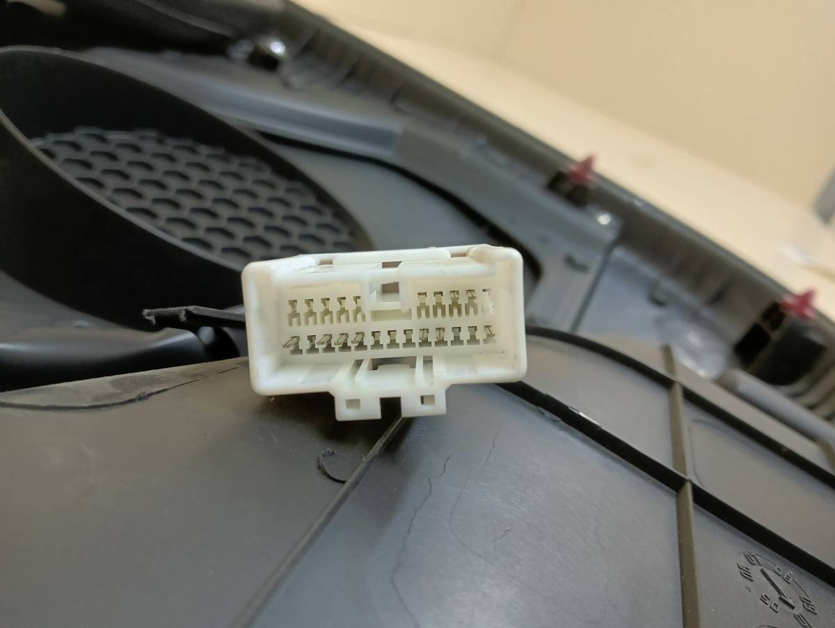 Обшивка двери передней правой Hyundai ix55 2007-2013