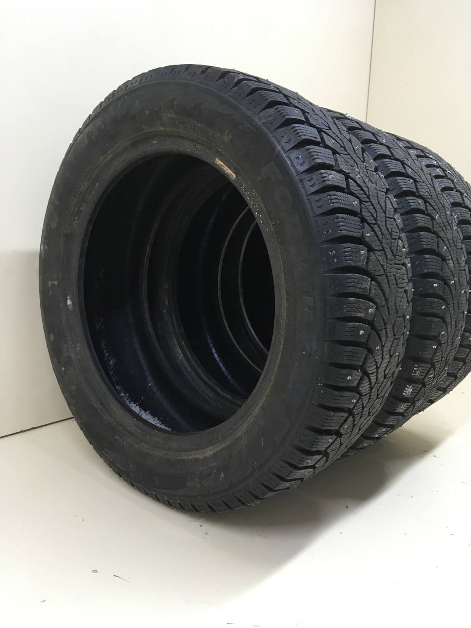 Шины R16 Зимние шипованные Formula ICE.