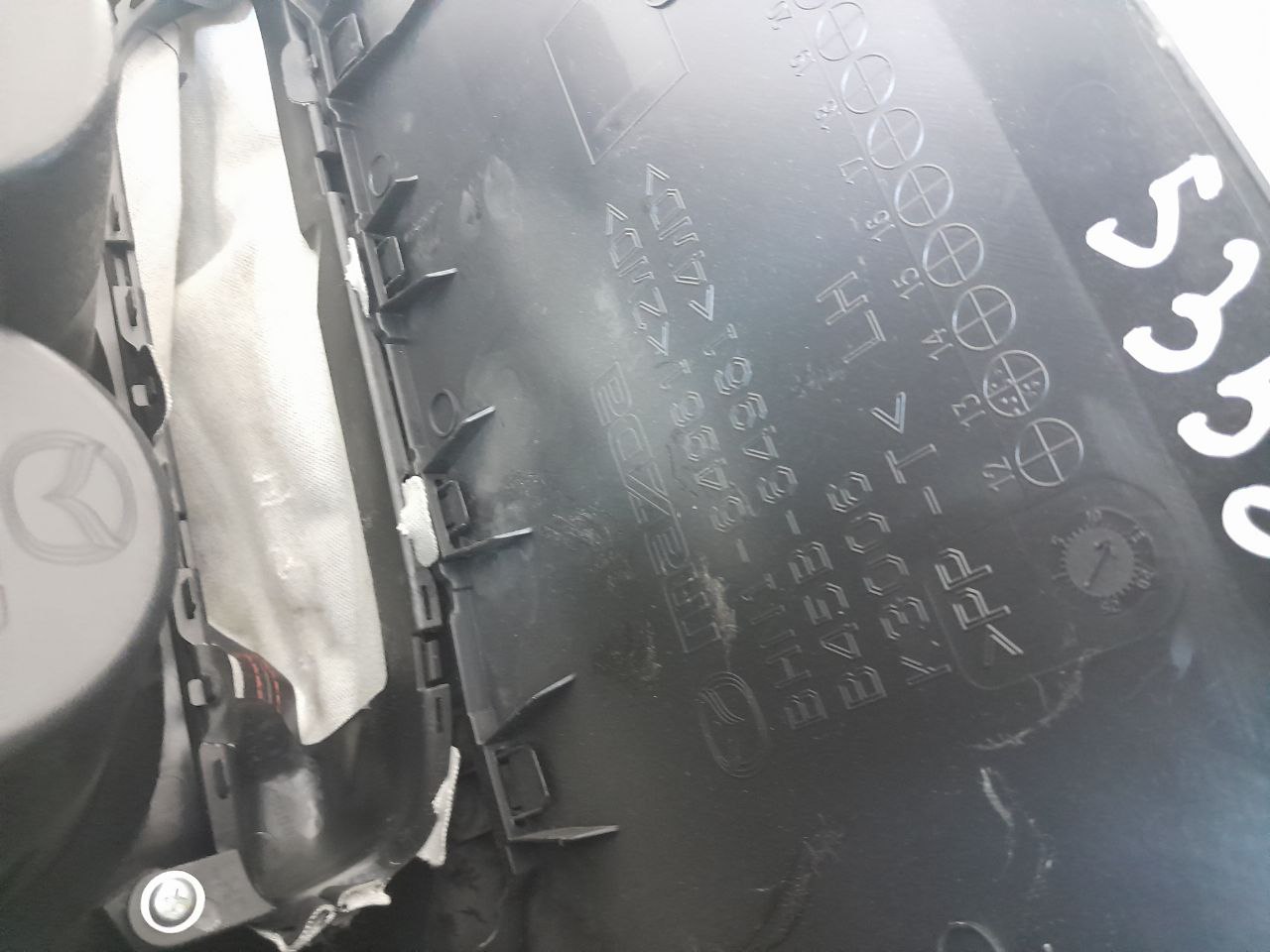 Консоль центральная Mazda Mazda 3 (BM) 2013-2016 Консоль центральная Mazda Mazda 3 (BM) 2013-2016