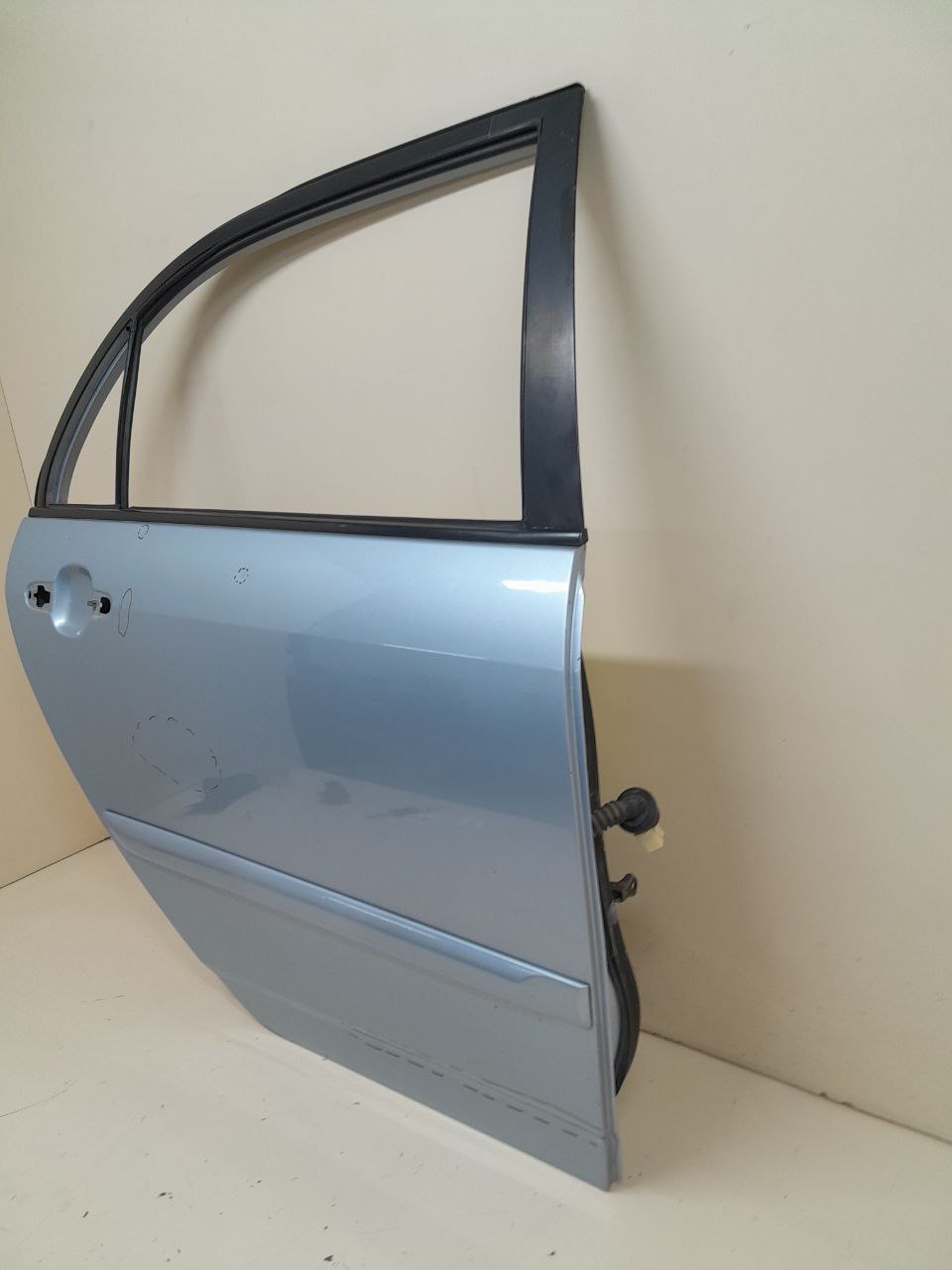 Дверь задняя правая Toyota Corolla E120 2001-2007