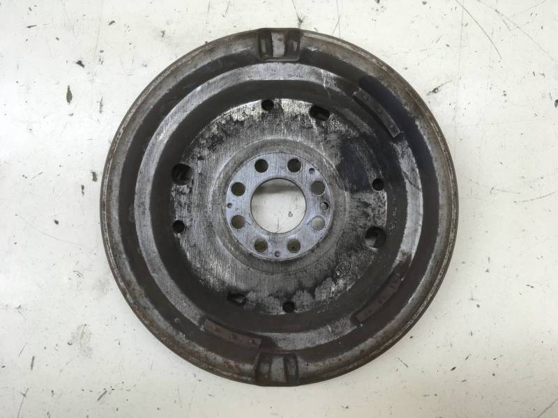 Маховик Volkswagen Passat B7 2011-2015 Маховик Volkswagen Passat B7 2011-2015