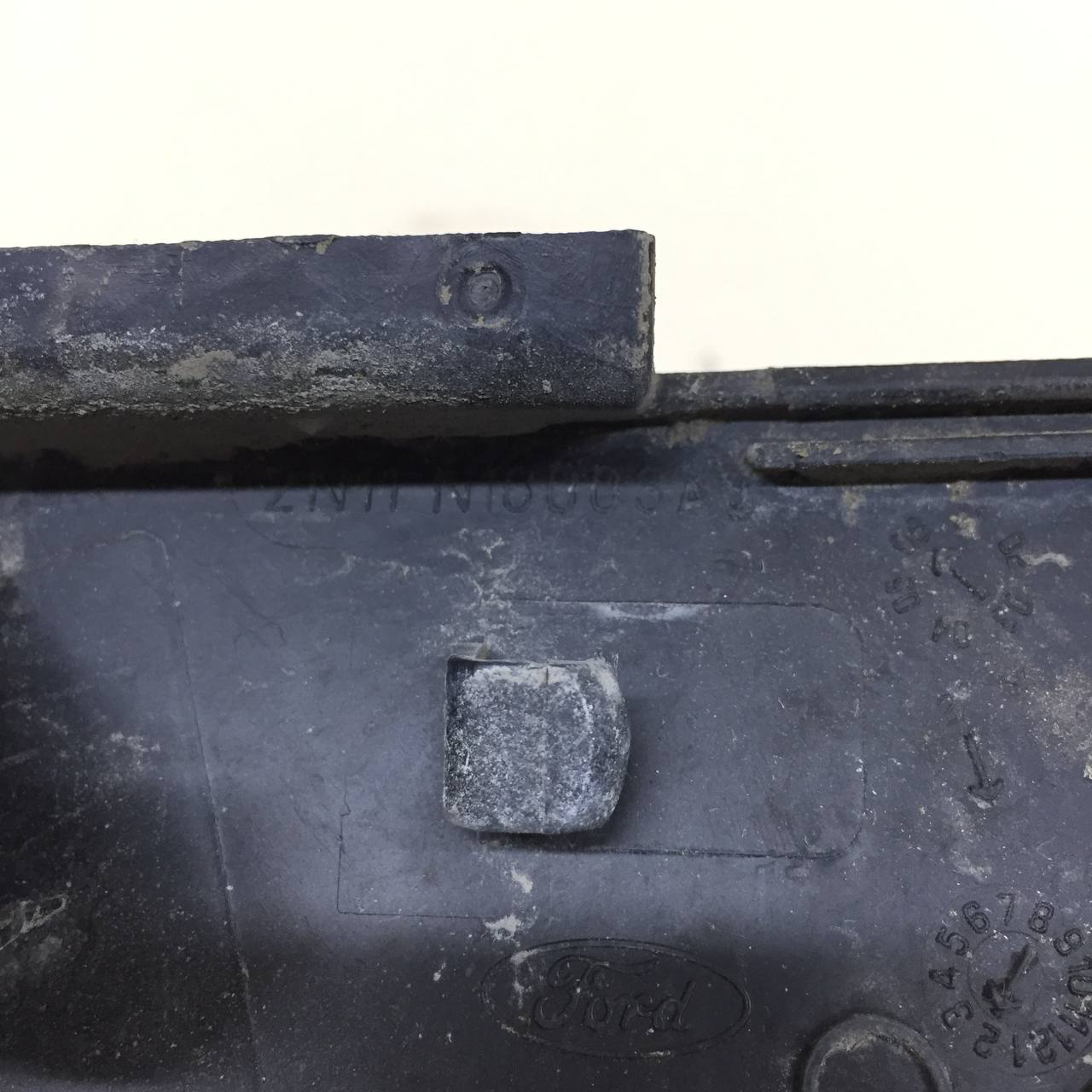 Накладка переднего крыла правого Ford Fusion (JU) 2002-2012