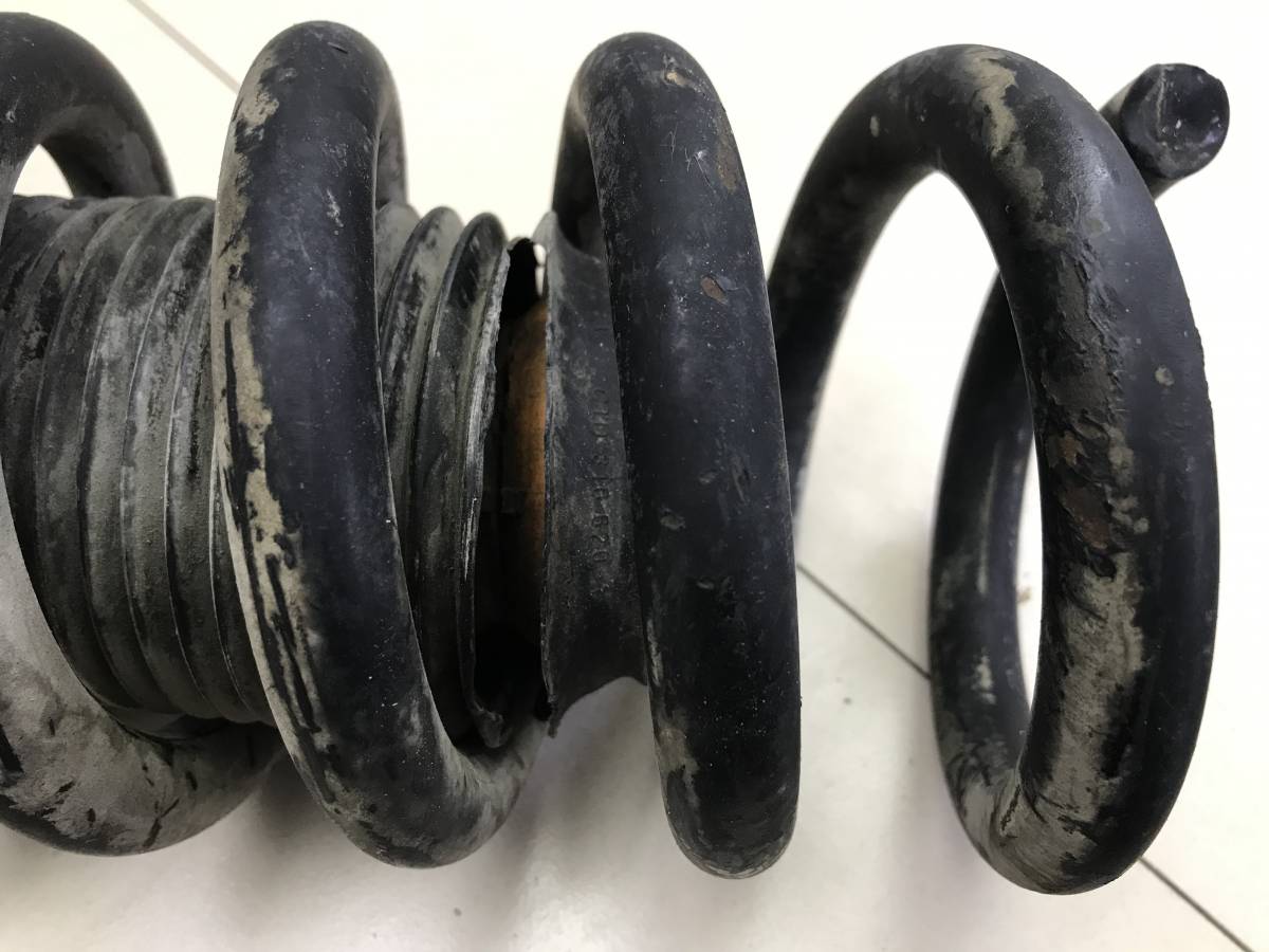 Амортизатор передний правый Porsche Cayenne 2003-2010