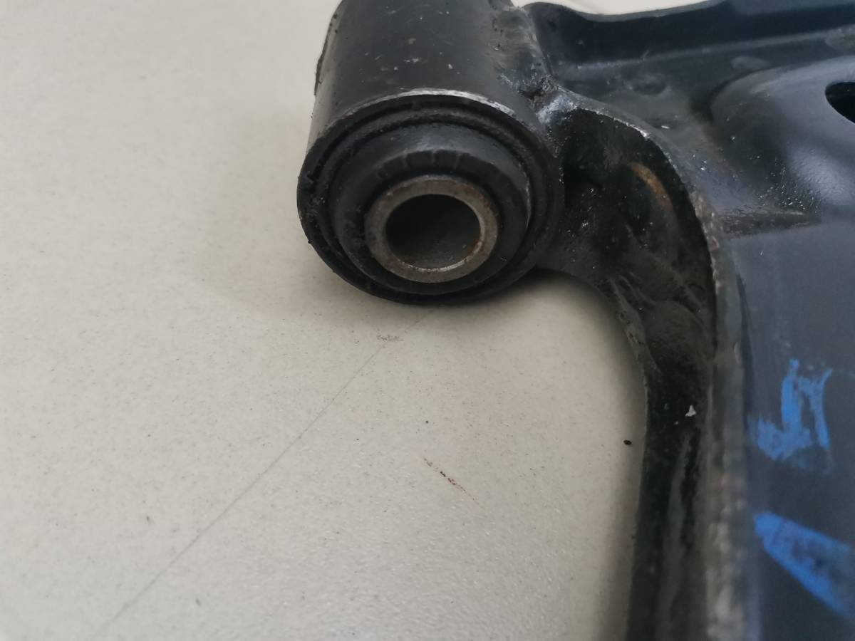 Рычаг передний нижний правый Nissan Sunny (B14) 1993-1999 Рычаг передний нижний правый Nissan Sunny (B14) 1993-1999