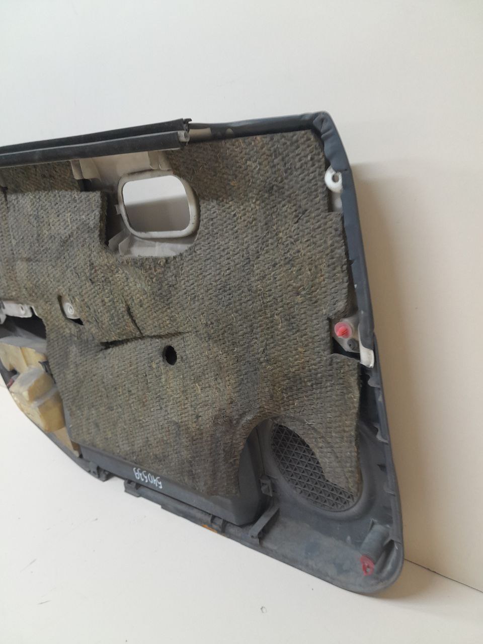 Обшивка двери передней правой Nissan Almera (N16) 2000-2006
