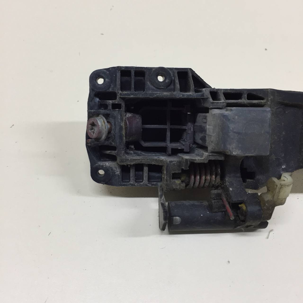 Ручка двери передней наружная правая Suzuki Grand Vitara 2005-2015