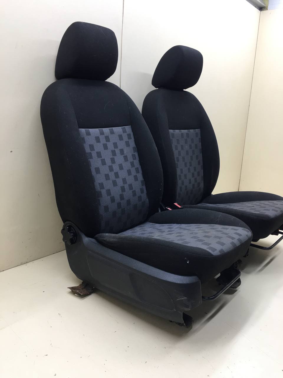 Сиденье (комплект) Ford Focus 2 (DB) 2008-2011 Сиденье (комплект) Ford Focus 2 (DB) 2008-2011