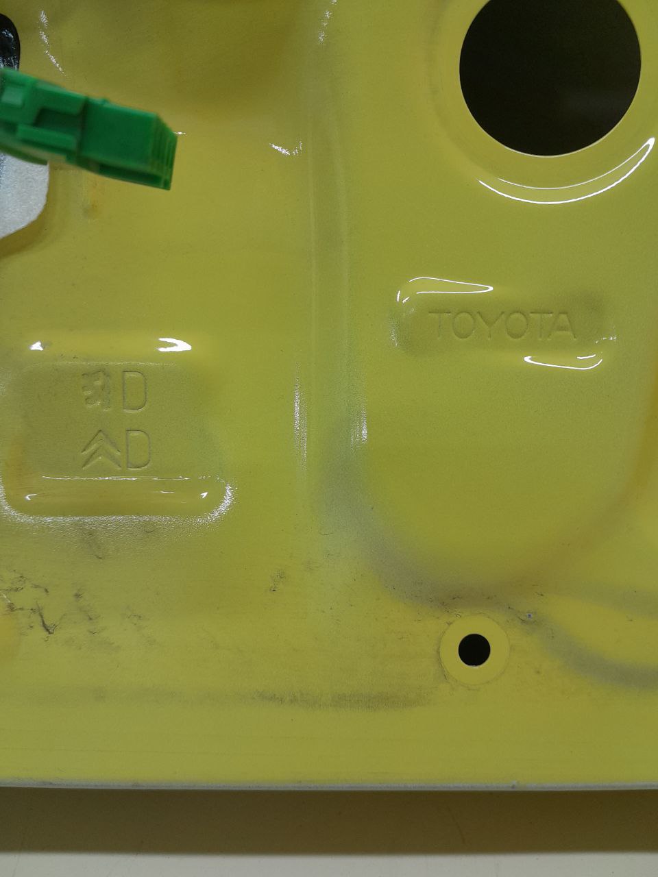 Дверь передняя правая Peugeot 107 2006-2014