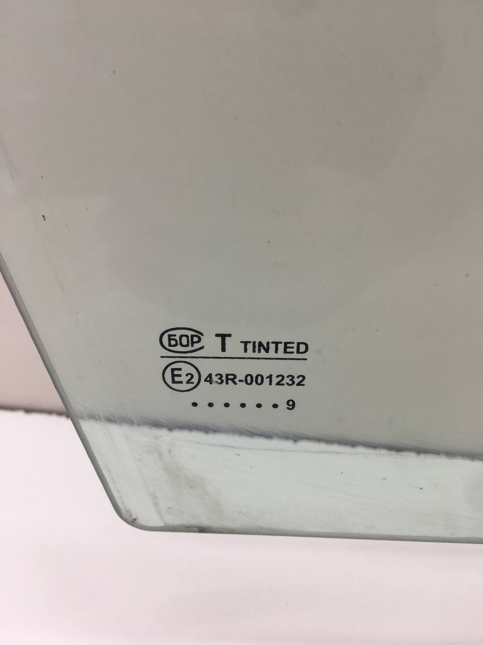 Стекло двери передней правой Kia Spectra (SD) 2004-2011